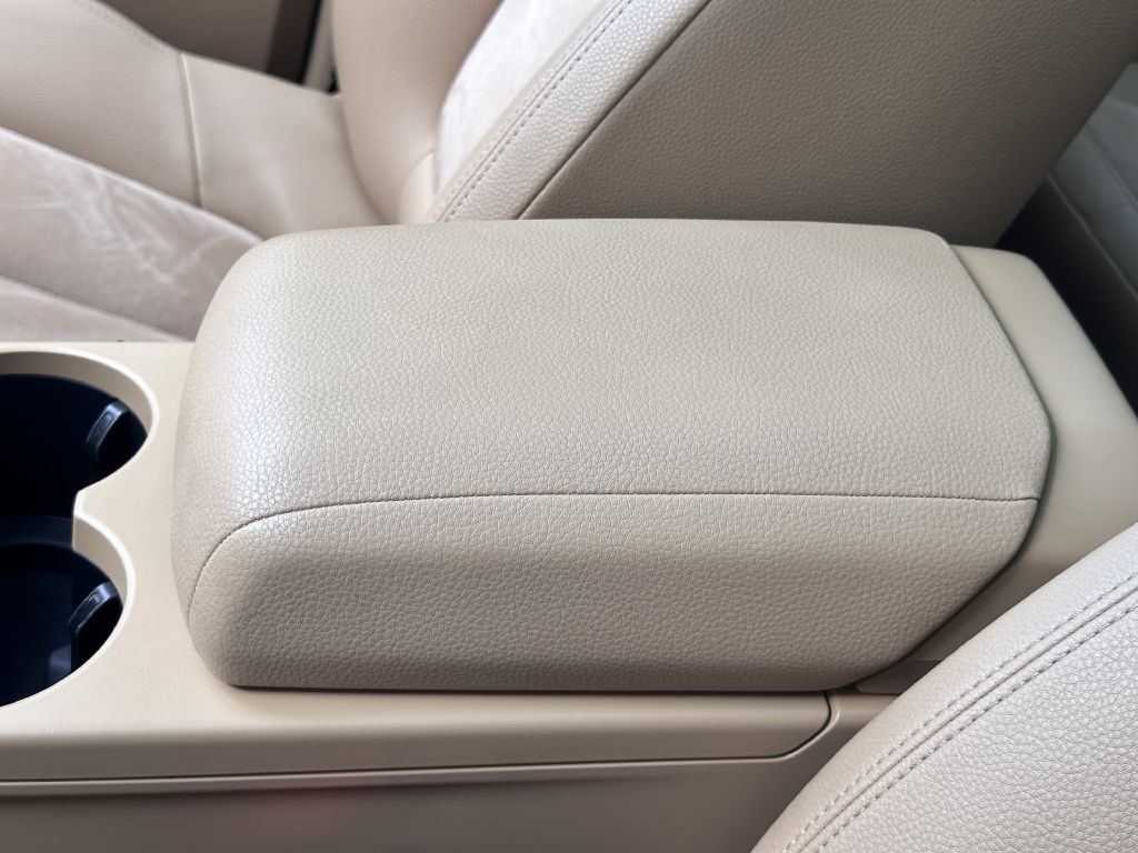 2017 Porsche Macan Image 51