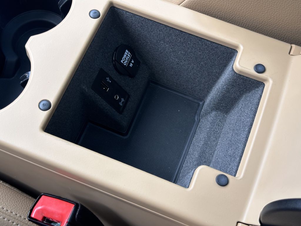 2017 Porsche Macan Image 52