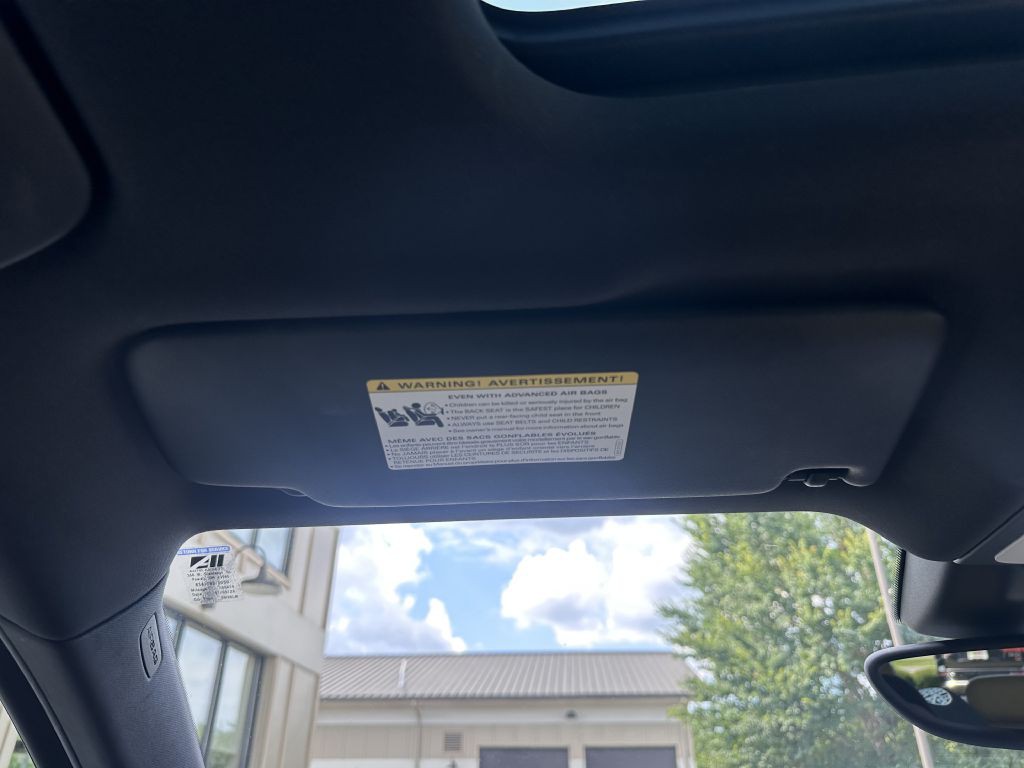 2017 Porsche Macan Image 55