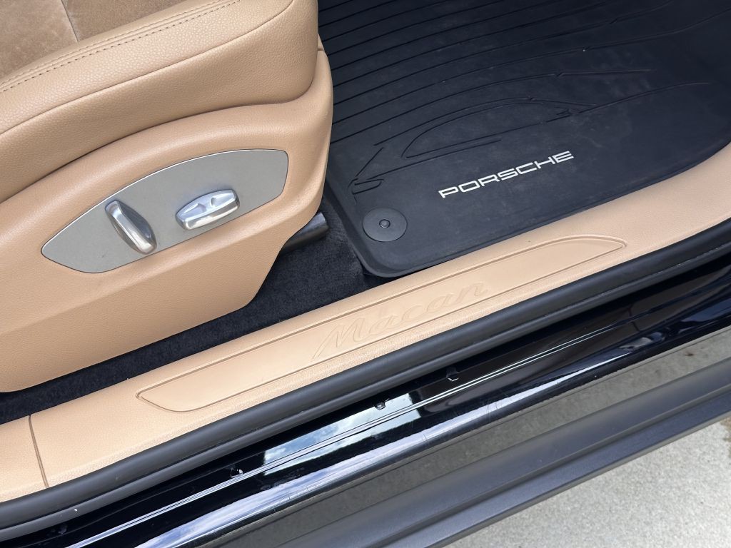 2017 Porsche Macan Image 62