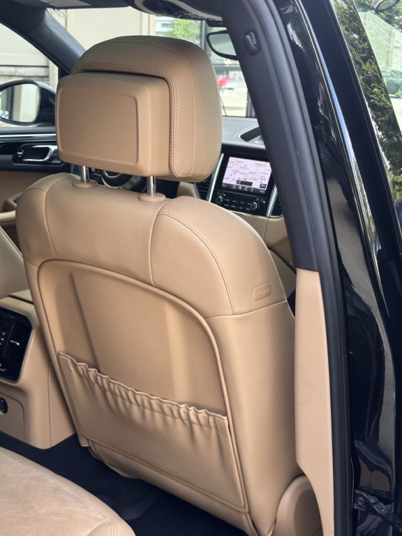 2017 Porsche Macan Image 88