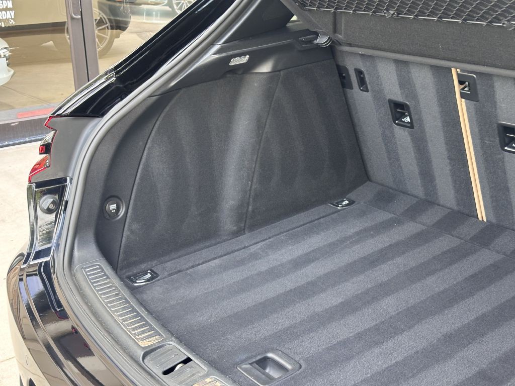 2017 Porsche Macan Image 93