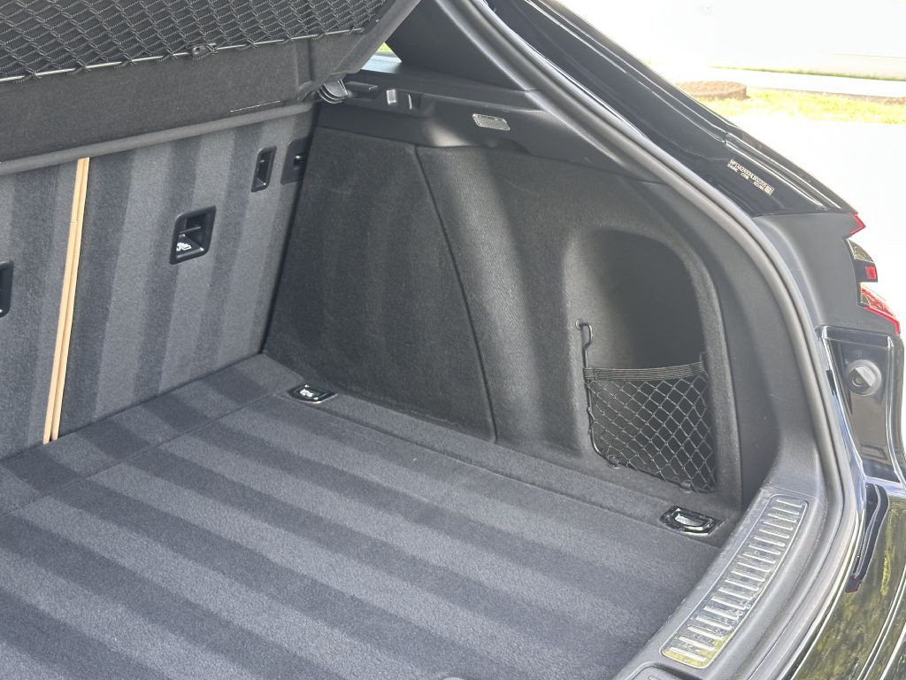 2017 Porsche Macan Image 94