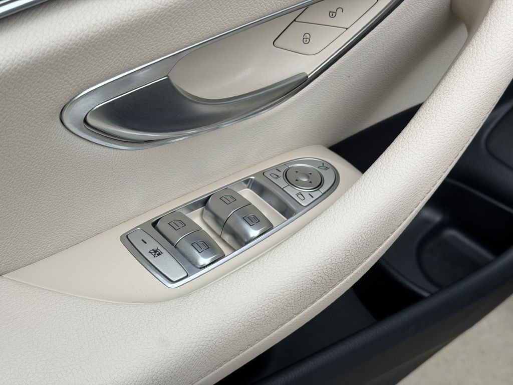 2020 Mercedes-Benz E-Class Image 25