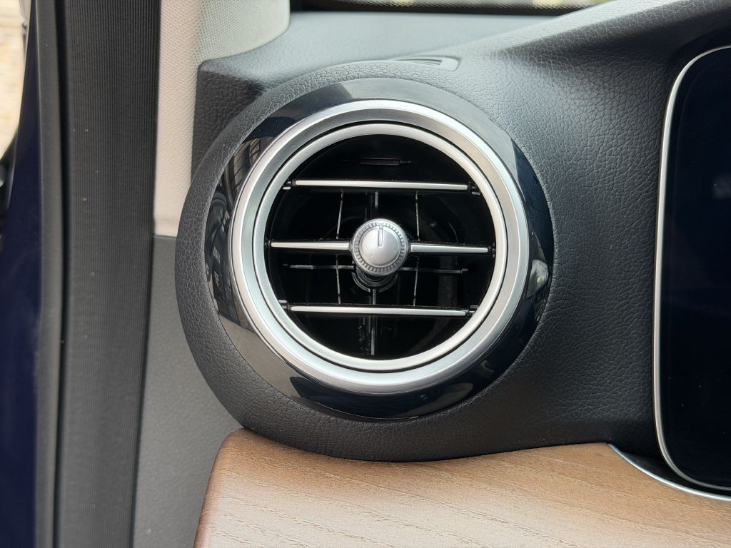 2020 Mercedes-Benz E-Class Image 31