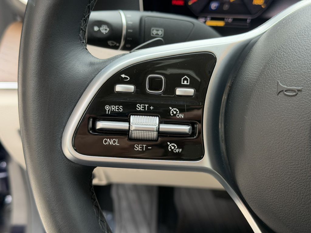 2020 Mercedes-Benz E-Class Image 35