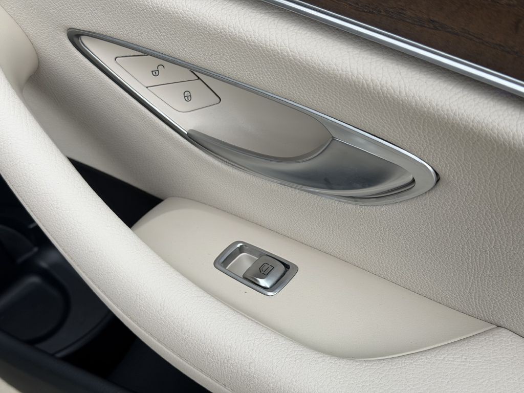 2020 Mercedes-Benz E-Class Image 59