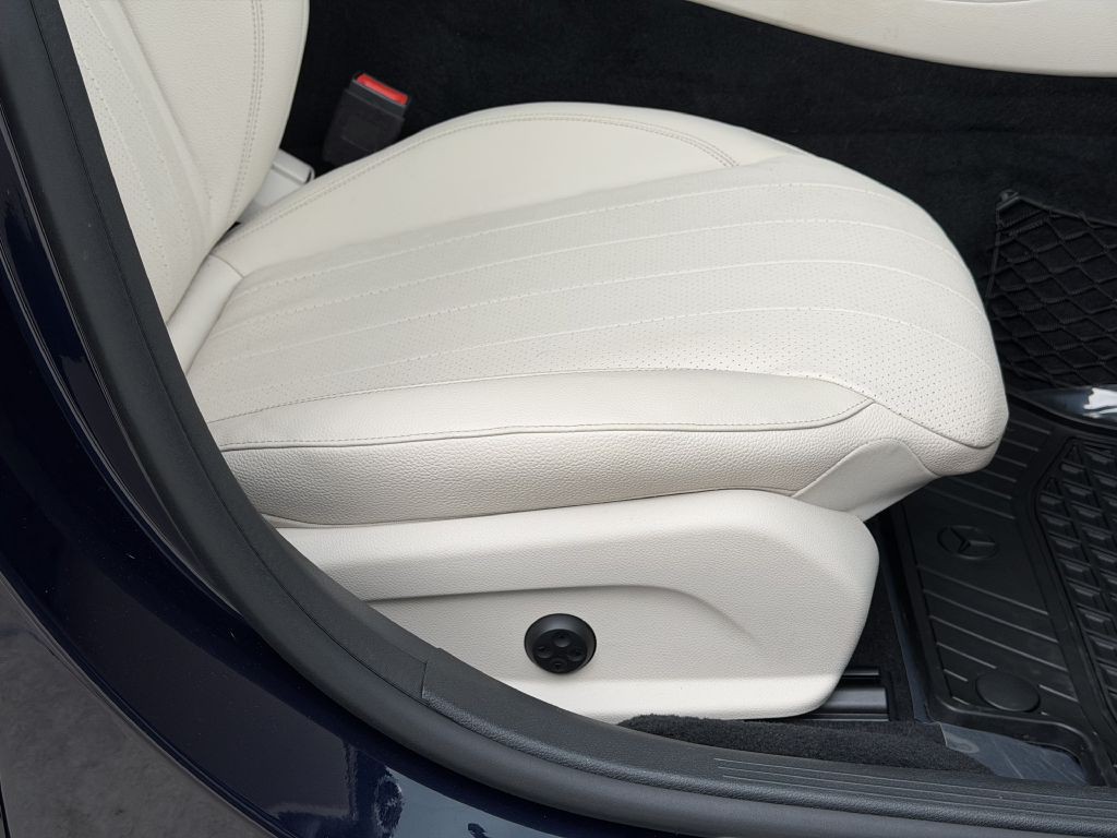 2020 Mercedes-Benz E-Class Image 63