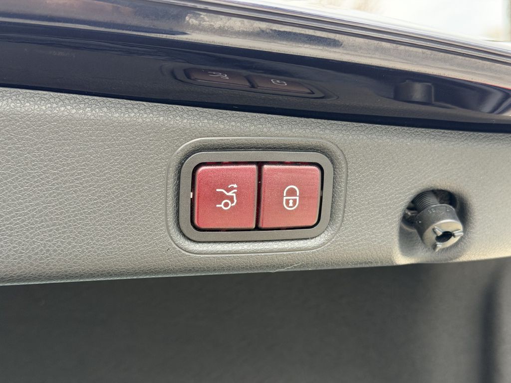 2020 Mercedes-Benz E-Class Image 96