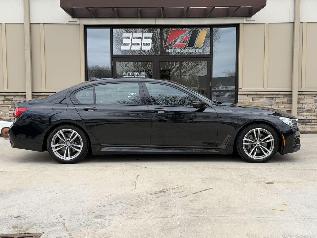 2019 BMW 7 Series Image 2