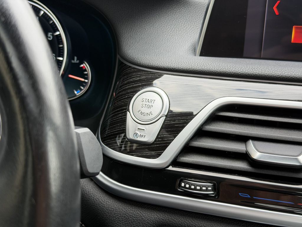 2019 BMW 7 Series Image 40