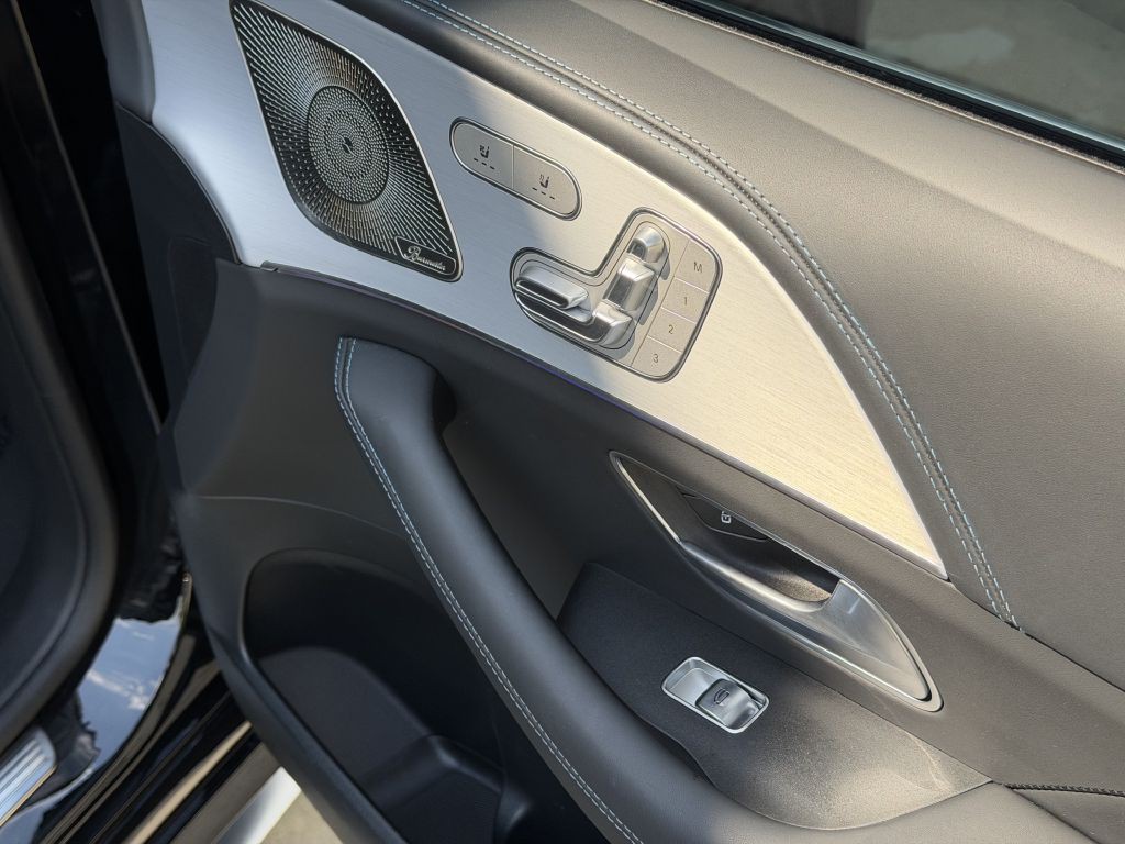 2025 Mercedes-Benz GLE-Class Image 11