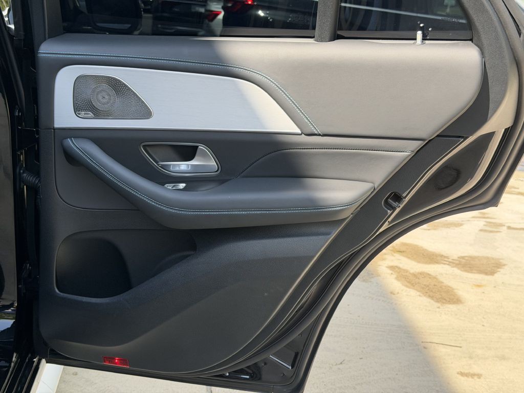 2025 Mercedes-Benz GLE-Class Image 29