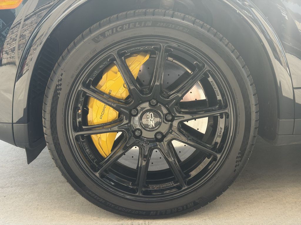 2018 Porsche Cayenne Image 11