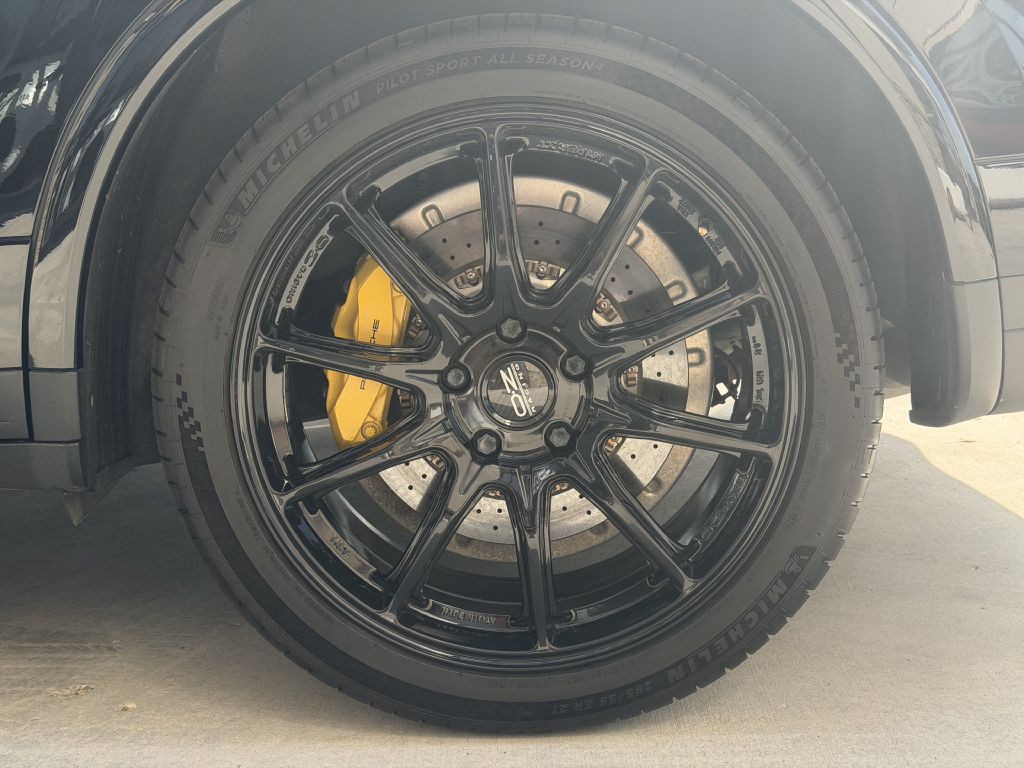 2018 Porsche Cayenne Image 12