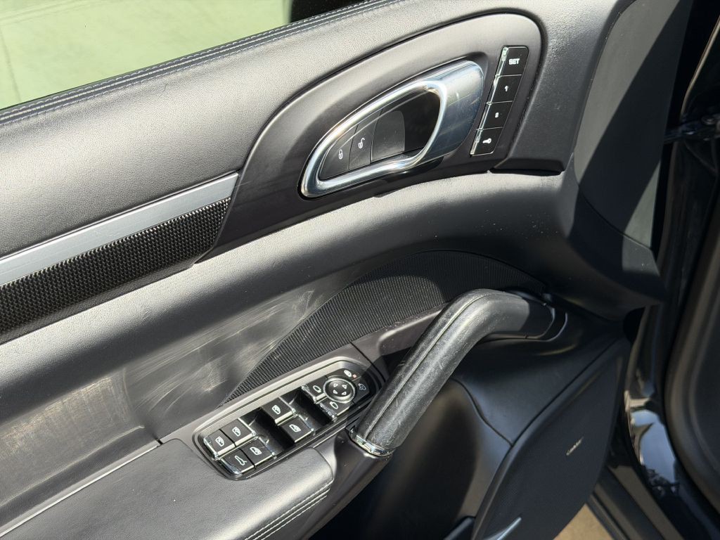 2018 Porsche Cayenne Image 18