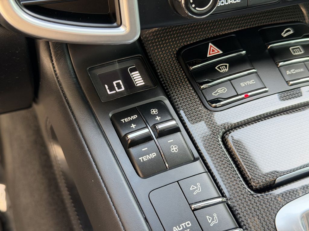 2018 Porsche Cayenne Image 42