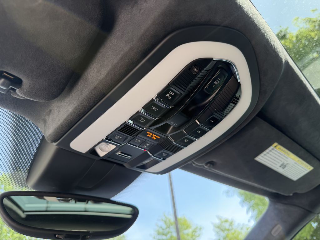 2018 Porsche Cayenne Image 52