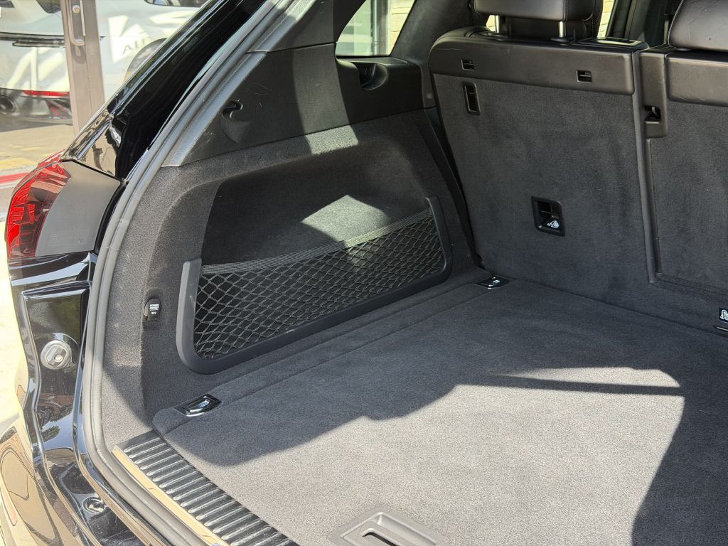 2018 Porsche Cayenne Image 96