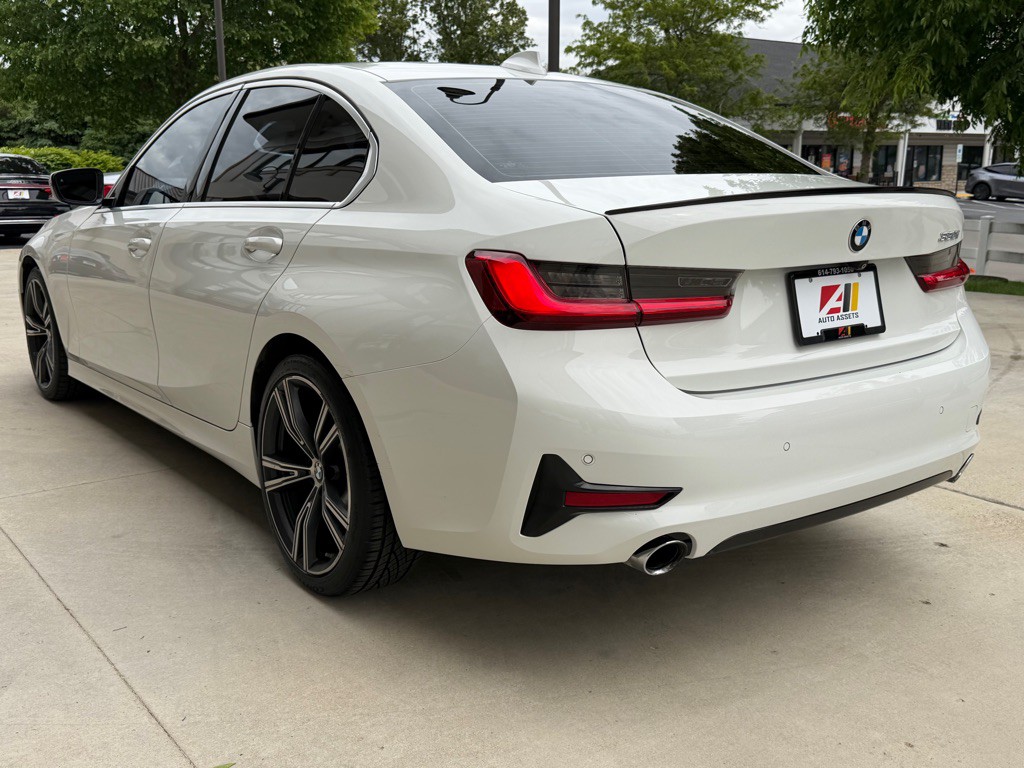 2021 BMW 3 Series Image 9