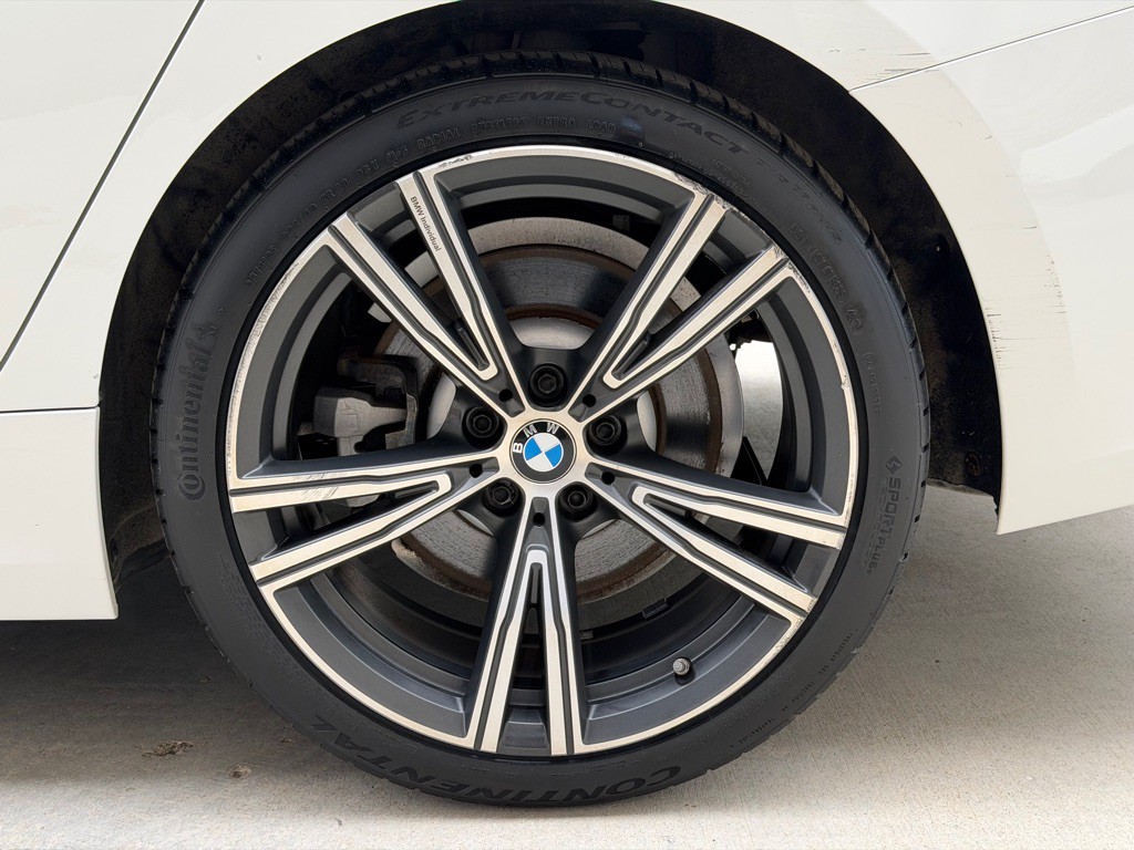 2021 BMW 3 Series Image 21