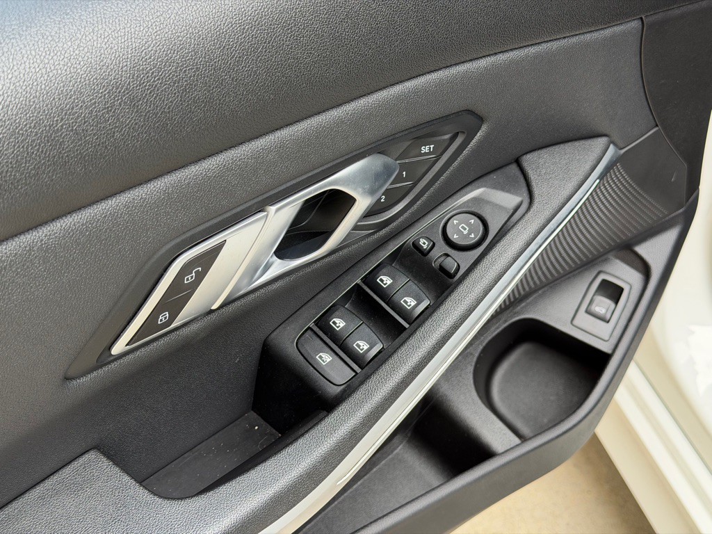 2021 BMW 3 Series Image 27