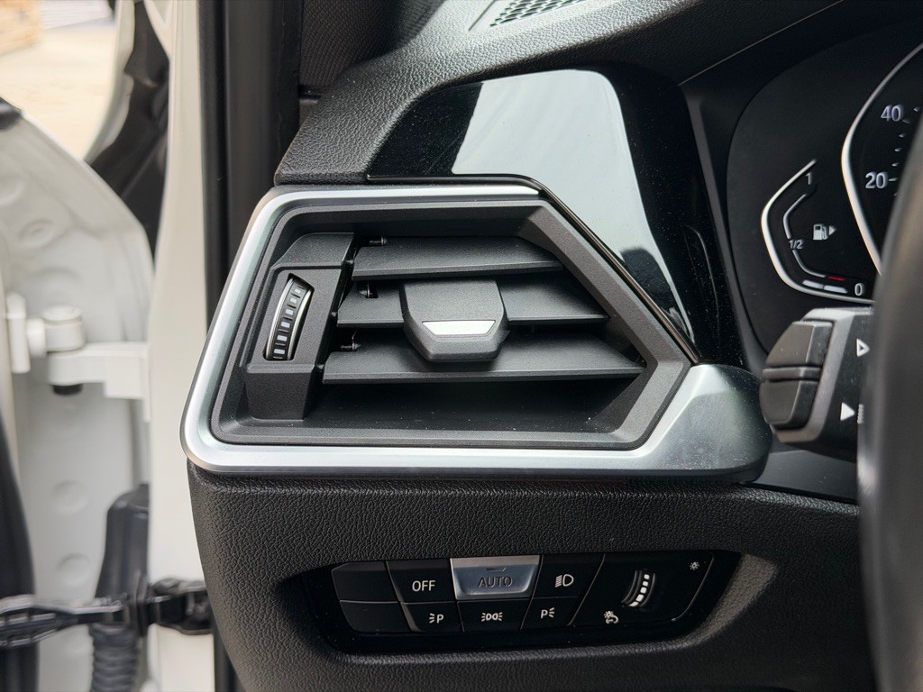 2021 BMW 3 Series Image 35