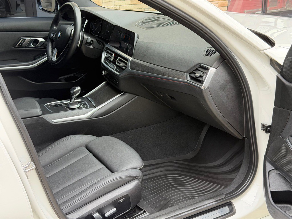 2021 BMW 3 Series Image 59