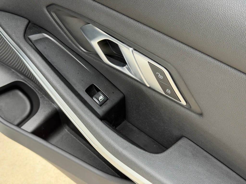 2021 BMW 3 Series Image 61