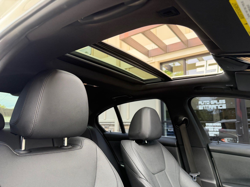 2021 BMW 3 Series Image 75