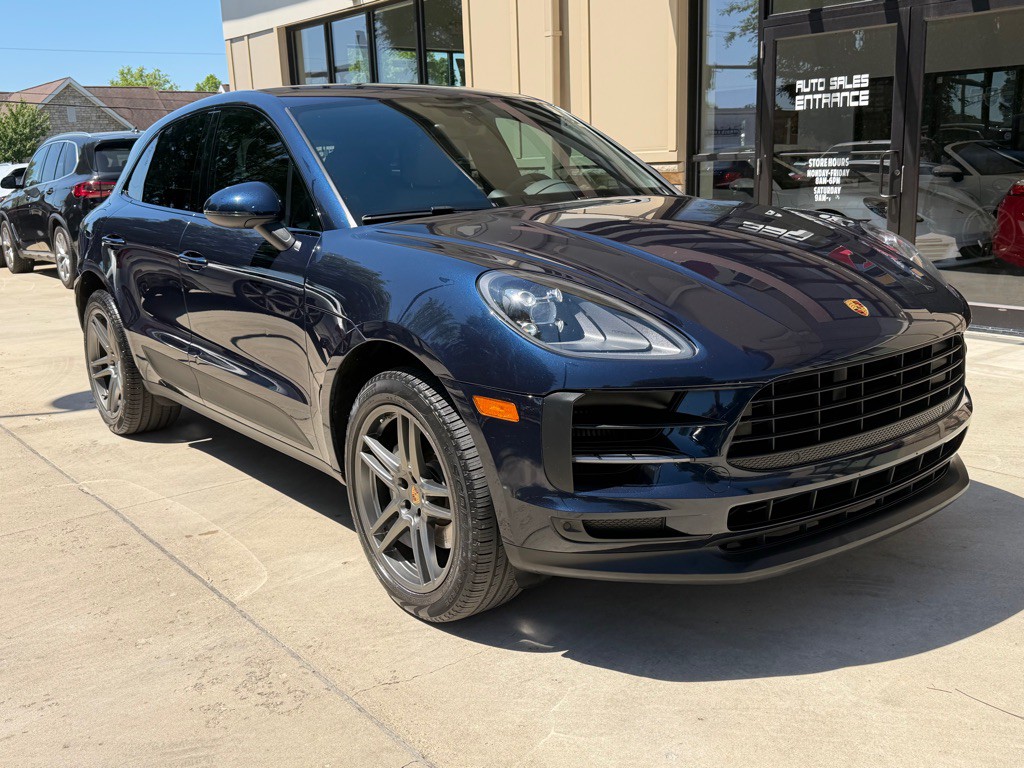 2021 Porsche Macan Image 3