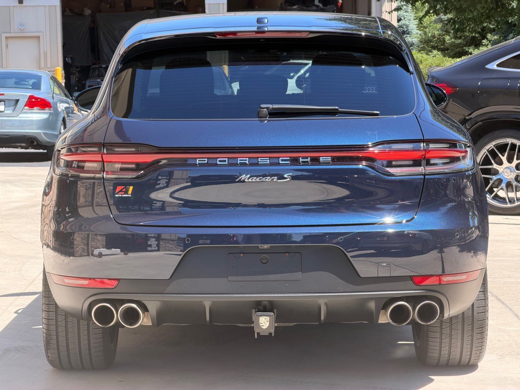 2021 Porsche Macan Image 8