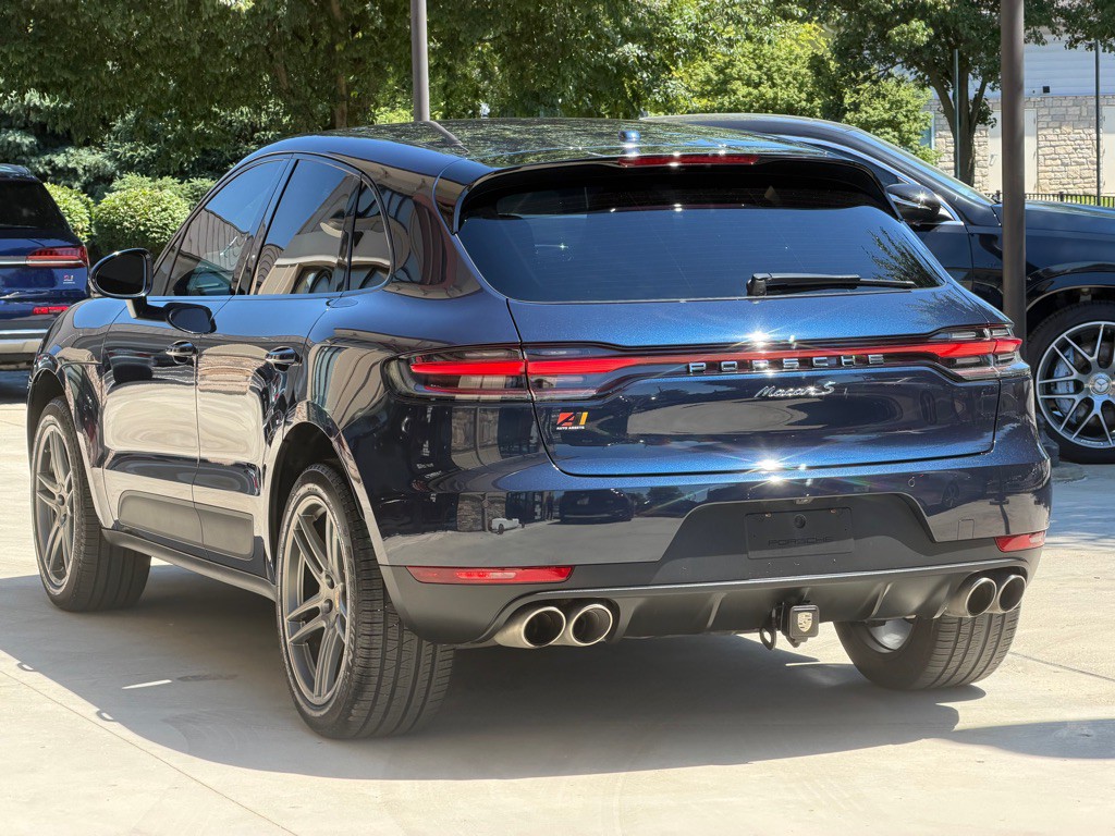 2021 Porsche Macan Image 10