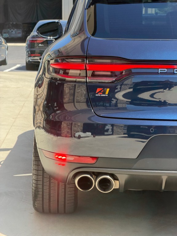 2021 Porsche Macan Image 14
