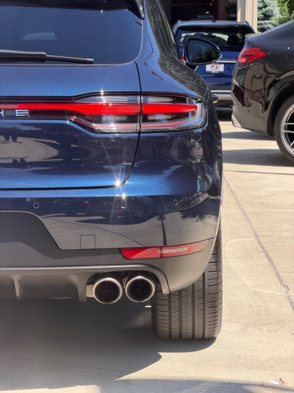 2021 Porsche Macan Image 15