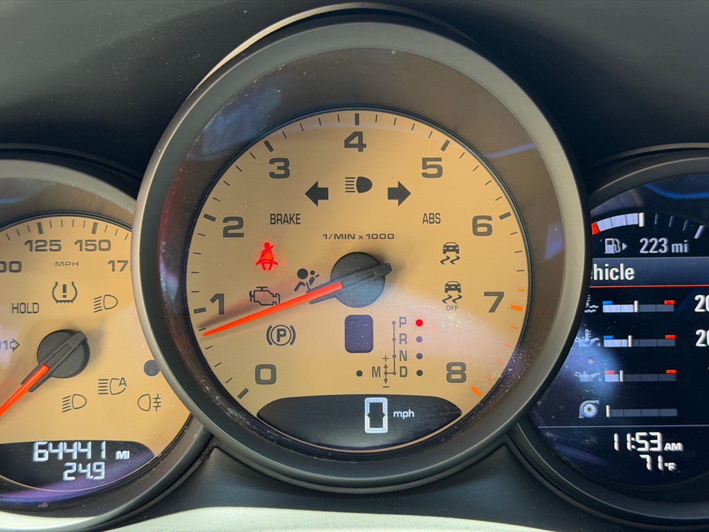 2021 Porsche Macan Image 41
