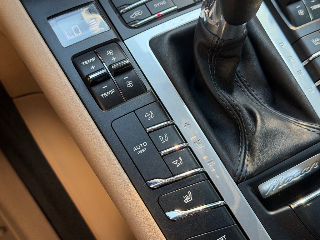2021 Porsche Macan Image 49