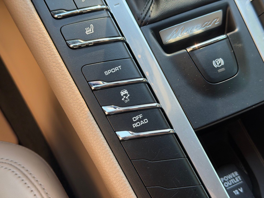 2021 Porsche Macan Image 51