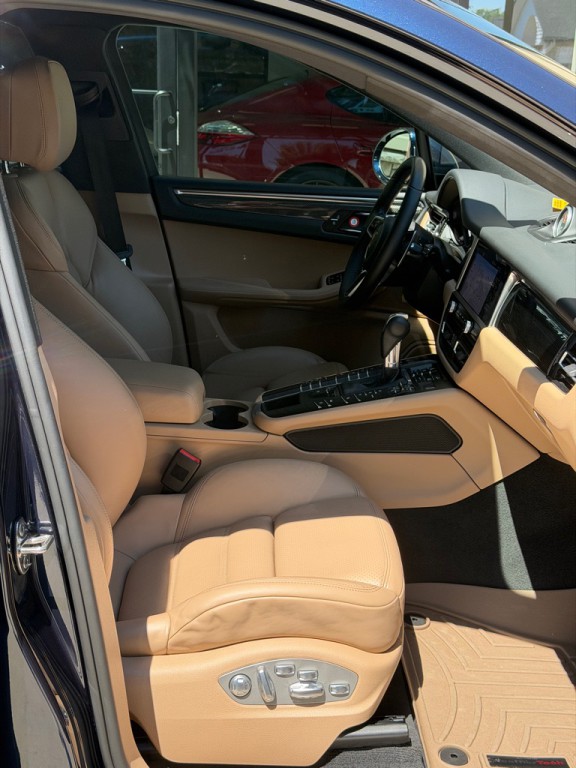 2021 Porsche Macan Image 62