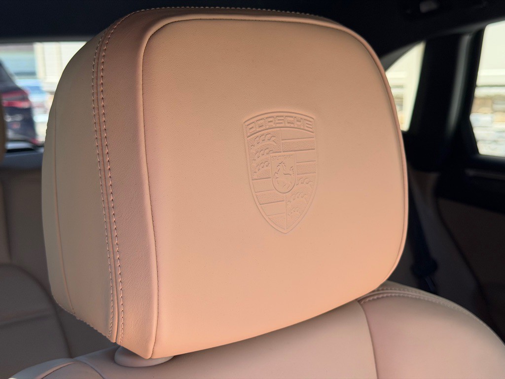 2021 Porsche Macan Image 74