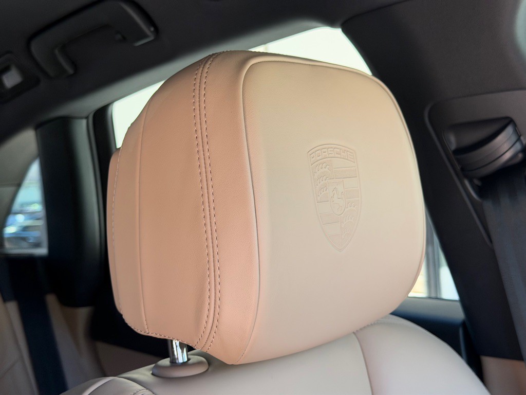 2021 Porsche Macan Image 75