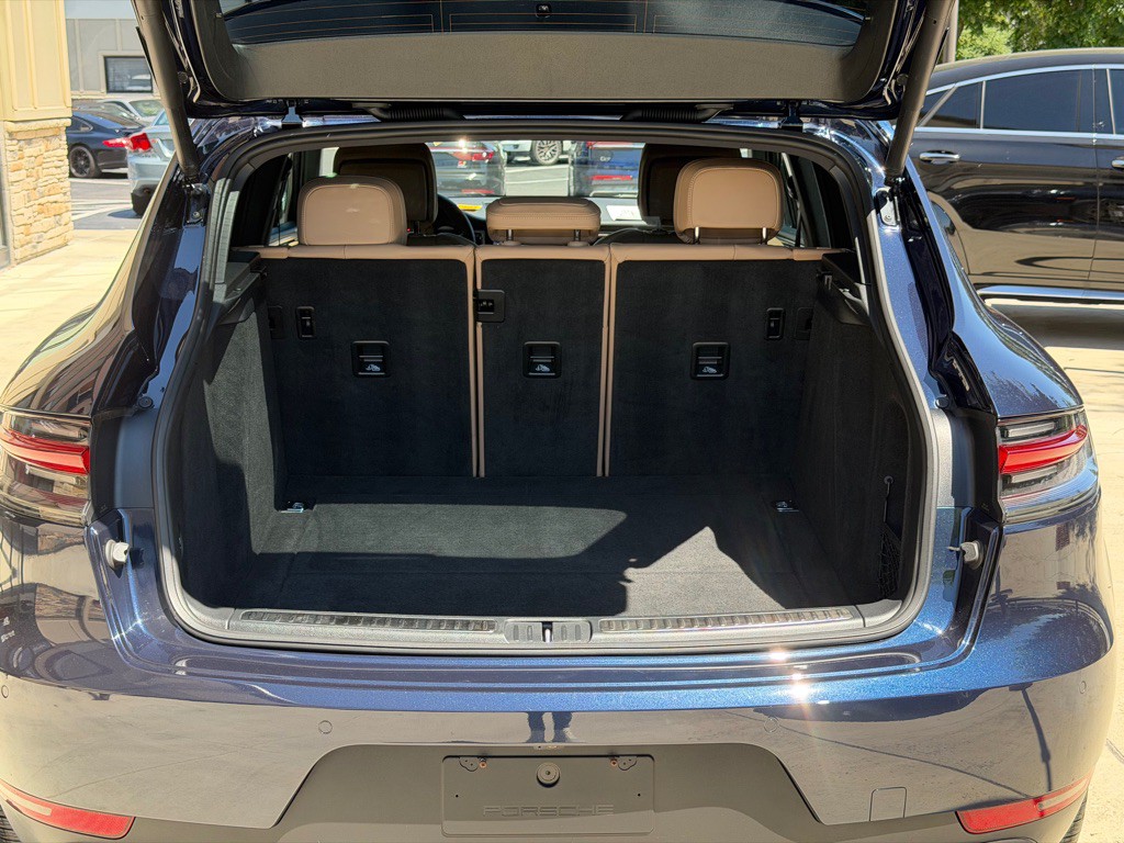 2021 Porsche Macan Image 103