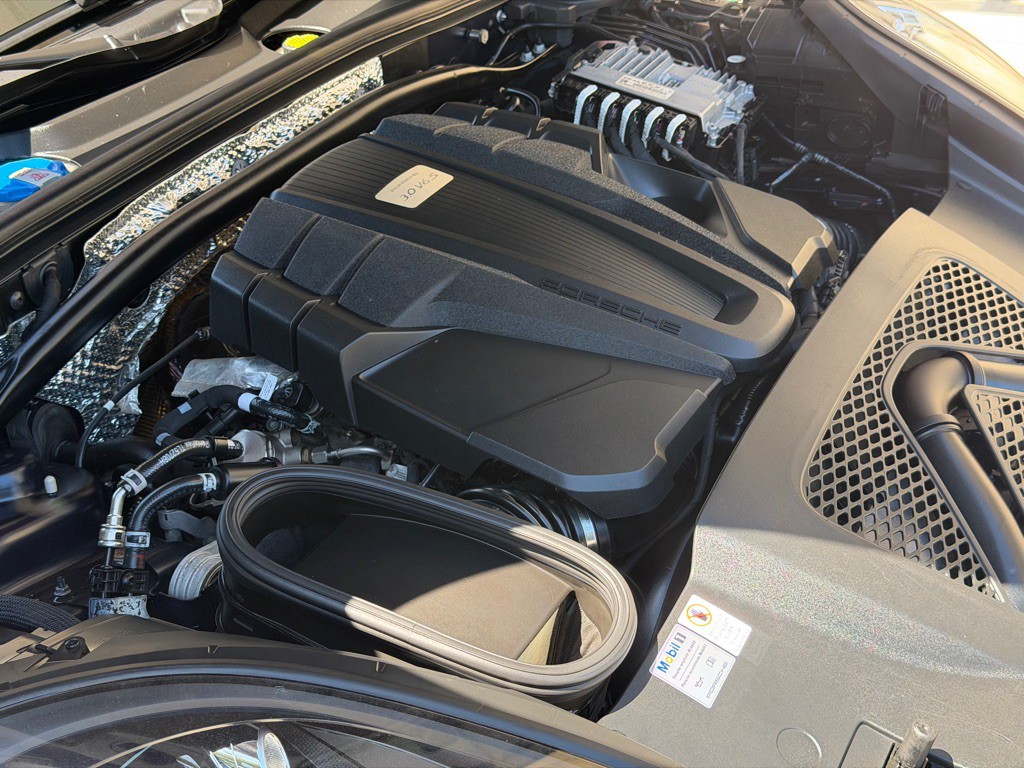 2021 Porsche Macan Image 109