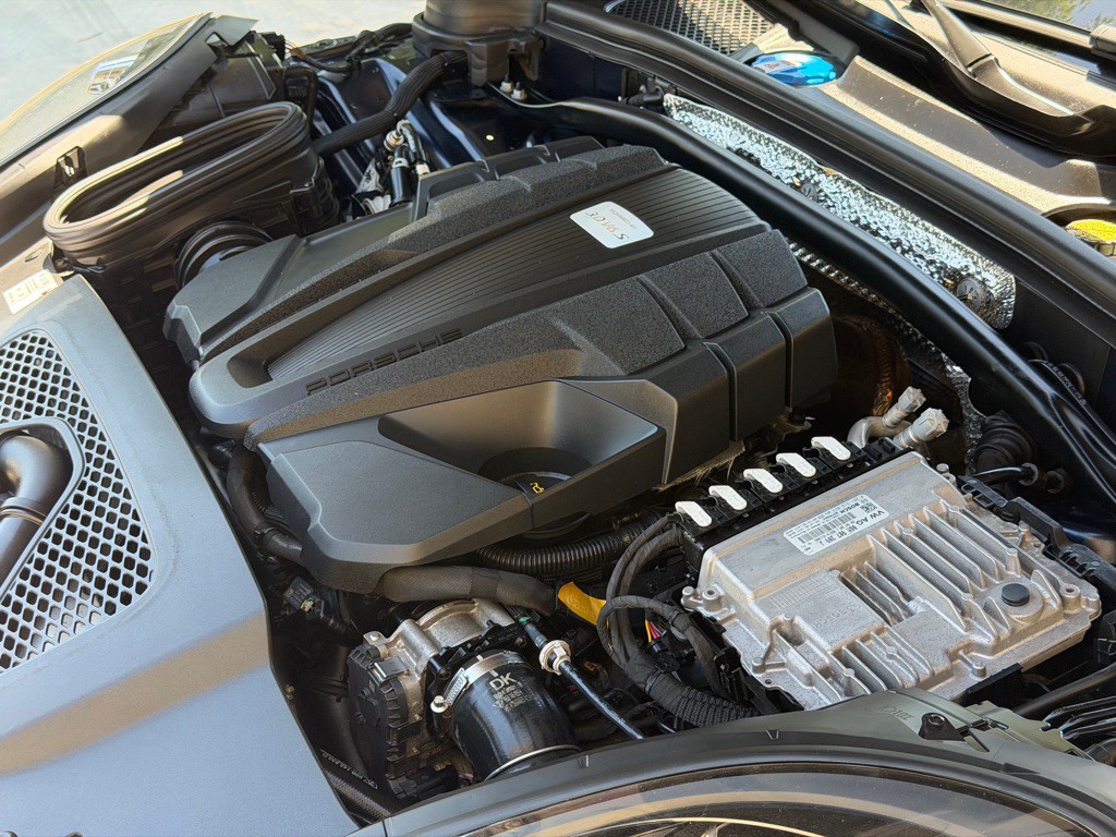 2021 Porsche Macan Image 110