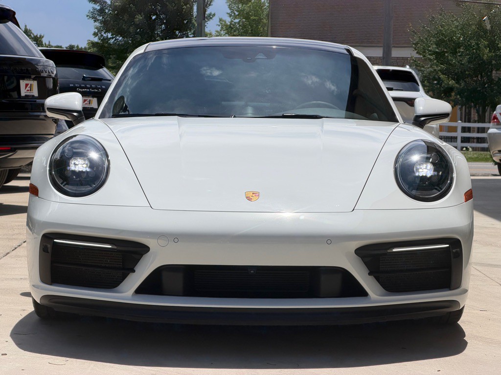 2023 Porsche 911 Image 4