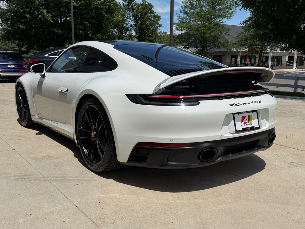 2023 Porsche 911 Image 7