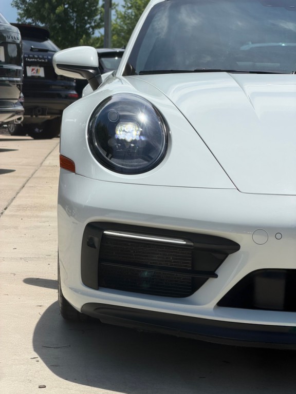 2023 Porsche 911 Image 12