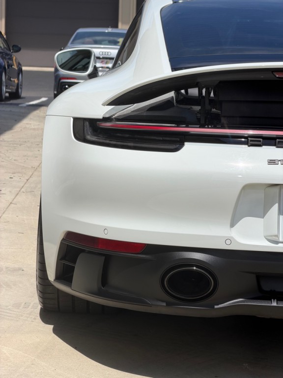 2023 Porsche 911 Image 14