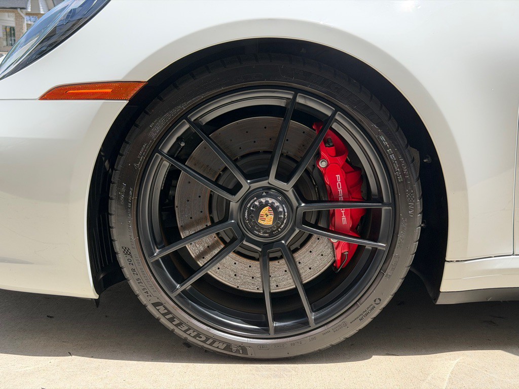 2023 Porsche 911 Image 18