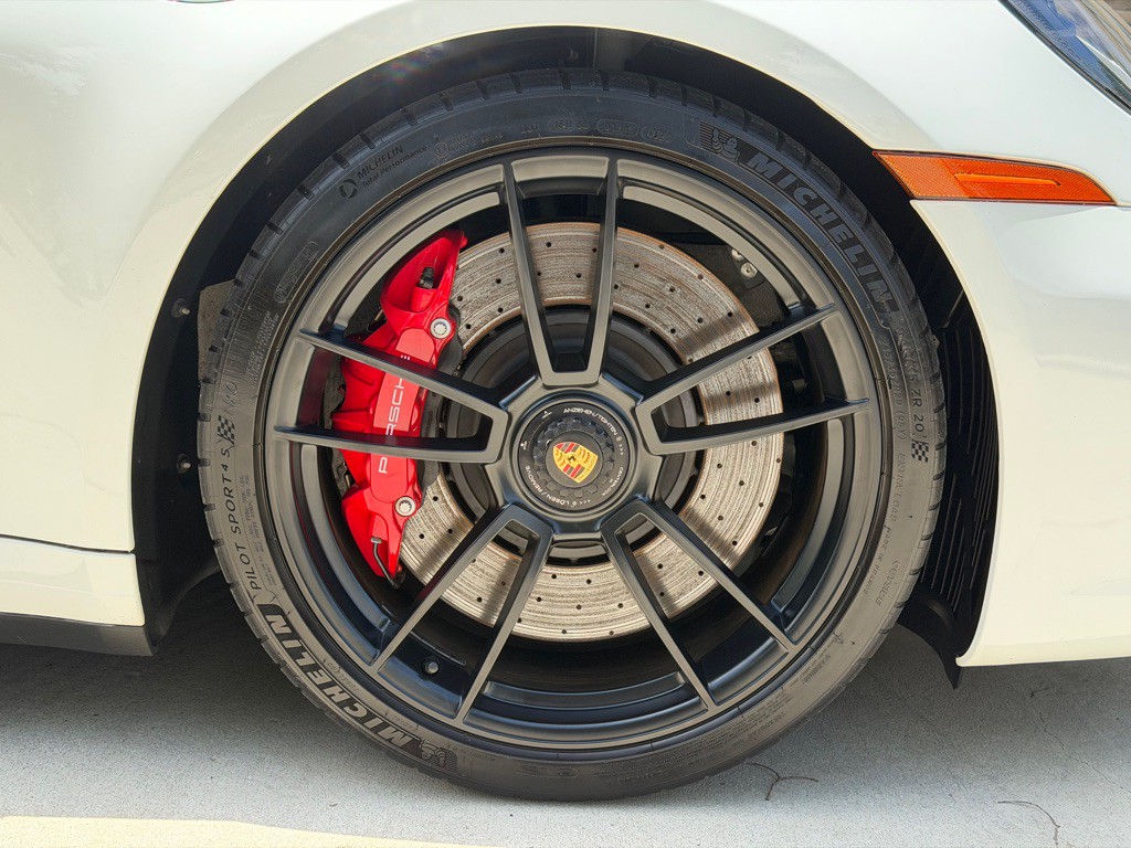 2023 Porsche 911 Image 21